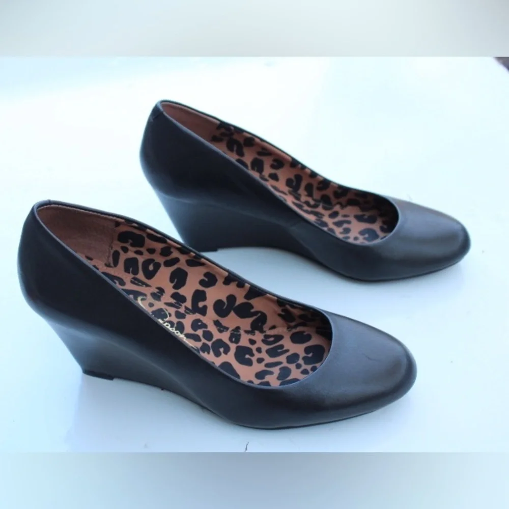 Jessica Simpson wedges